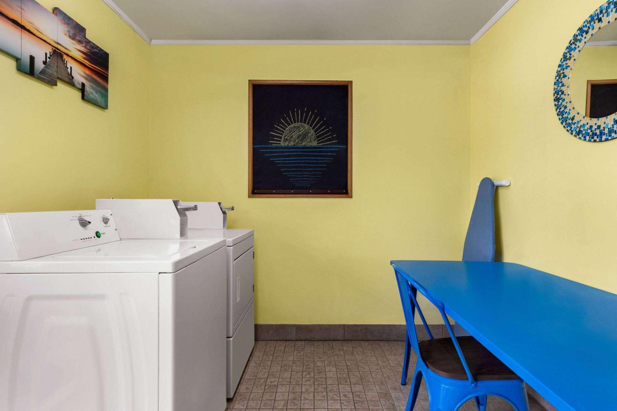 Days Inn By Wyndham Kuttawa/Eddyville Dış mekan fotoğraf